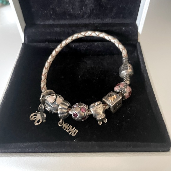 Pandora charm bracelet - Picture 2 of 3